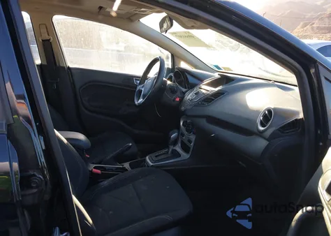 2014 Ford Fiesta Se z USA, uszkodzony, nr VIN 3FADP4BJ5EM139240